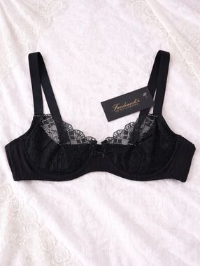 NWT Frederick's of Hollywood Black Lace Demi Underwire Bra Size 32D